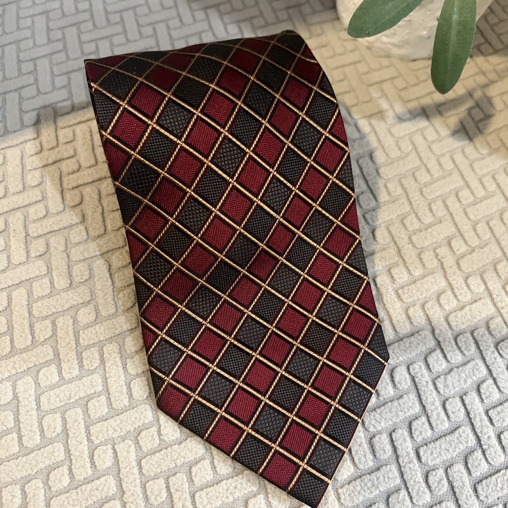 Valerio Garati Necktie 100% Silk RED/GRN Plaid   61" X 3.75" Hand Made